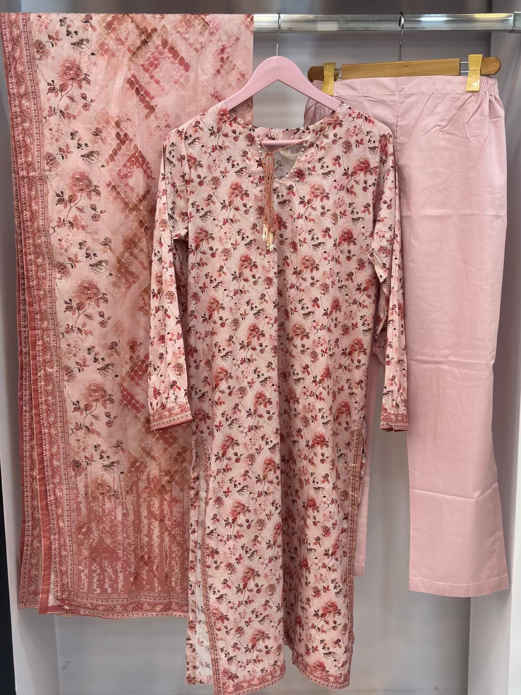 Floral Light Pink Exclusive Printed Lawn PL04-A | Stitched | 3 Piece