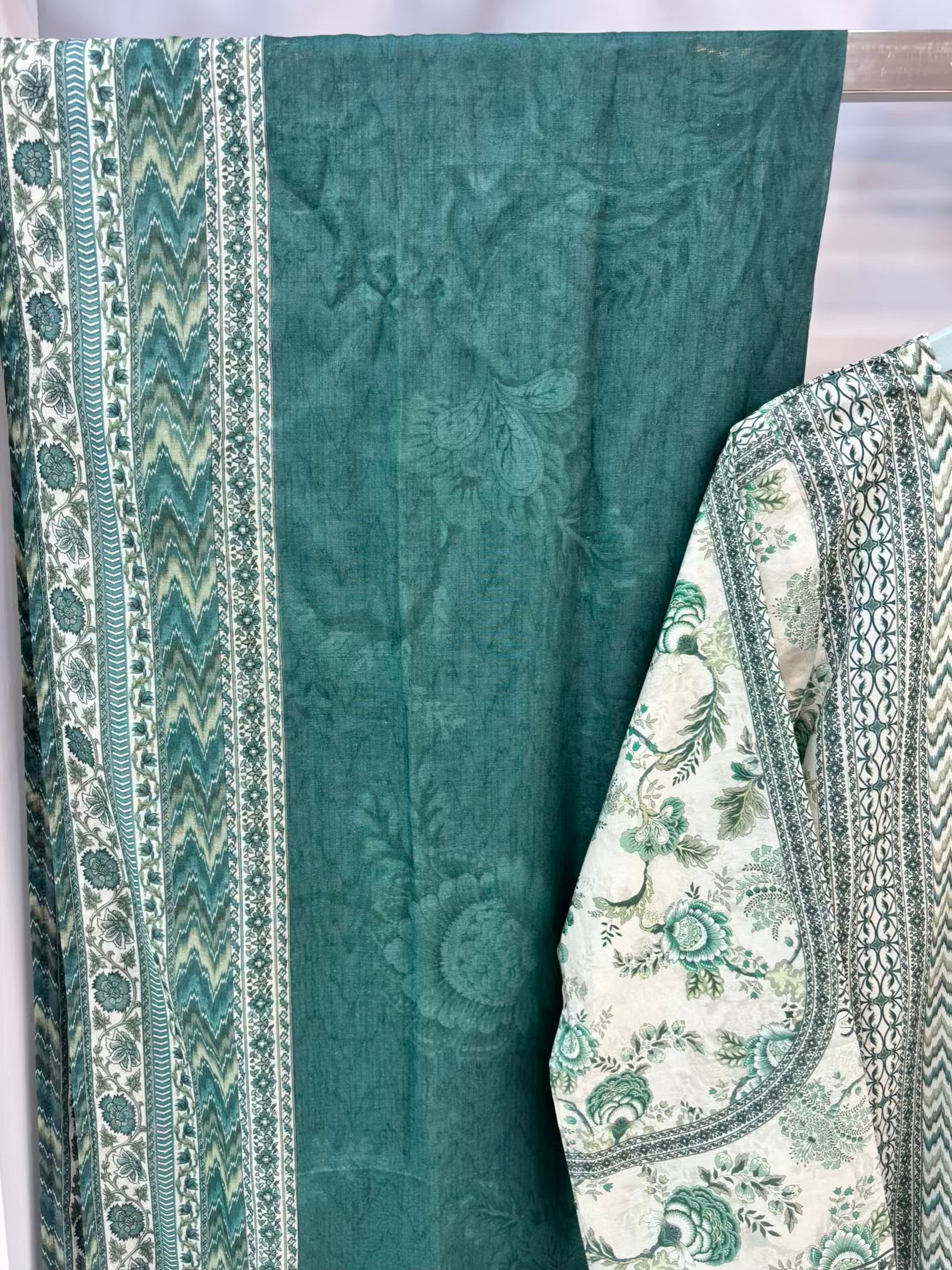 Mint Elegance Exclusive Printed Lawn PL19-A | Stitched | Summers | 3 Piece.