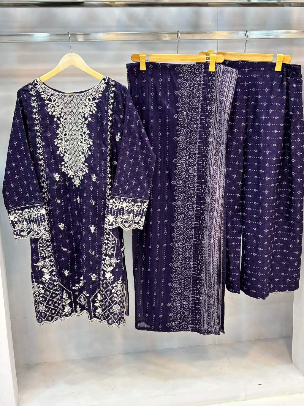 Royal Amethyst purple embroidered printed lawn 3-piece suit with matching dupatta